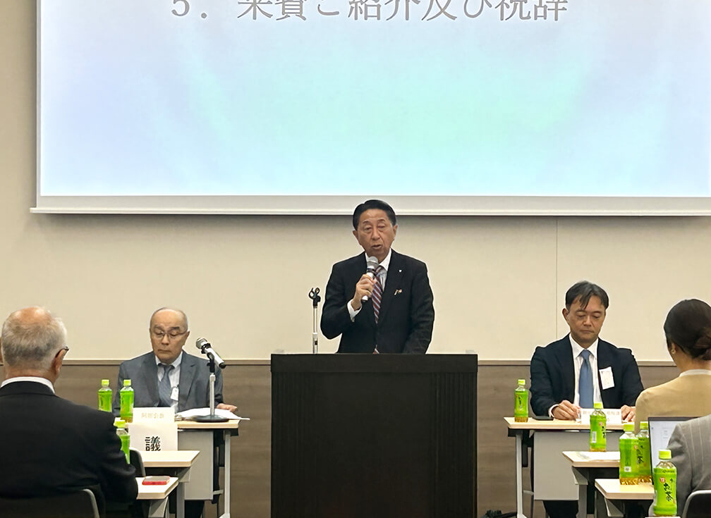 秋田会長の写真